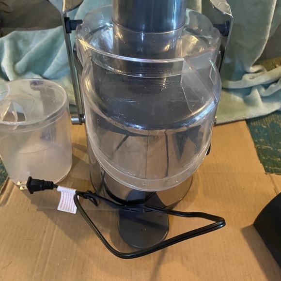 Sensio Bella Juicer High Powered barely used Easy Clean - Picture 4 of 8